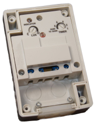 alkonykapcsolo-idozitovel-6a-1300w-230vac-ip44-xbs