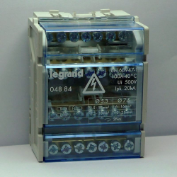 elosztoblokk-lexic-4p-100a-4x7-furat