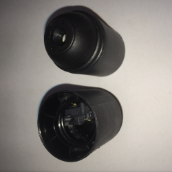 foglalat-e27-lengo-60w-fekete-110-04